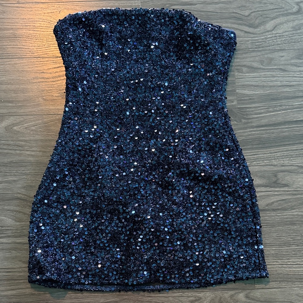 Edikted Strapless Sequin Dress in Midnight Blue